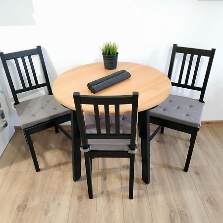 Theapartments Radwanska Lodź Ruang foto